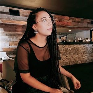 Meet your Posher, Rebecca